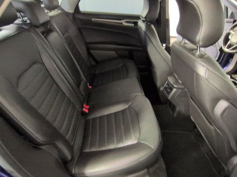 Used 2015 Ford Fusion SE w/ Equipment Group 202A image 29