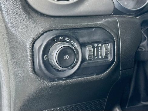 Certified 2022 Jeep Wrangler Unlimited Sport AWD/4WD image 18