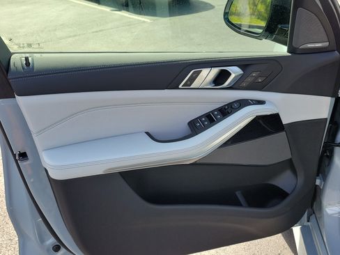 New 2026 BMW X5 xDrive40i w/ M Sport Package image 13