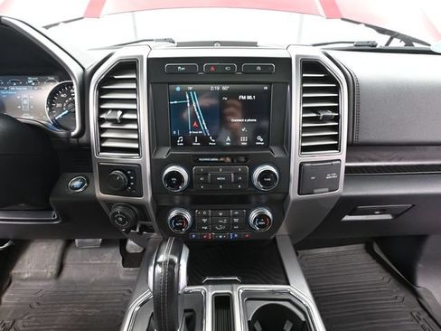 Used 2019 Ford F150 Platinum w/ Equipment Group 701A Luxury AWD/4WD image 32