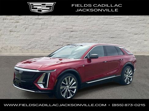 Certified 2025 Cadillac Lyriq Luxury w/ LPO, Floor Liner Package AWD/4WD image 1