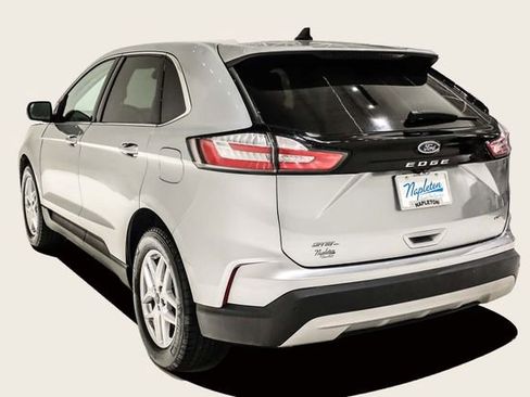 Used 2024 Ford Edge SEL image 8