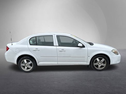 Used 2009 Chevrolet Cobalt LT w/ Preferred Equipment Group image 2