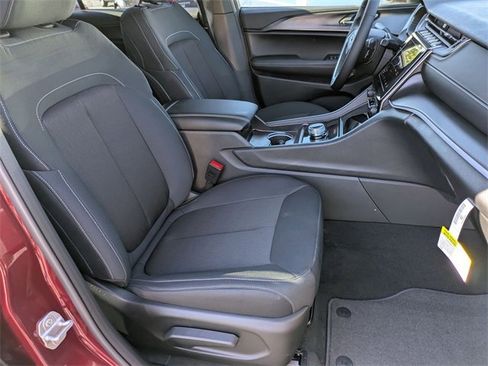 New 2025 Jeep Grand Cherokee L Laredo w/ Luxury Tech Group I image 28