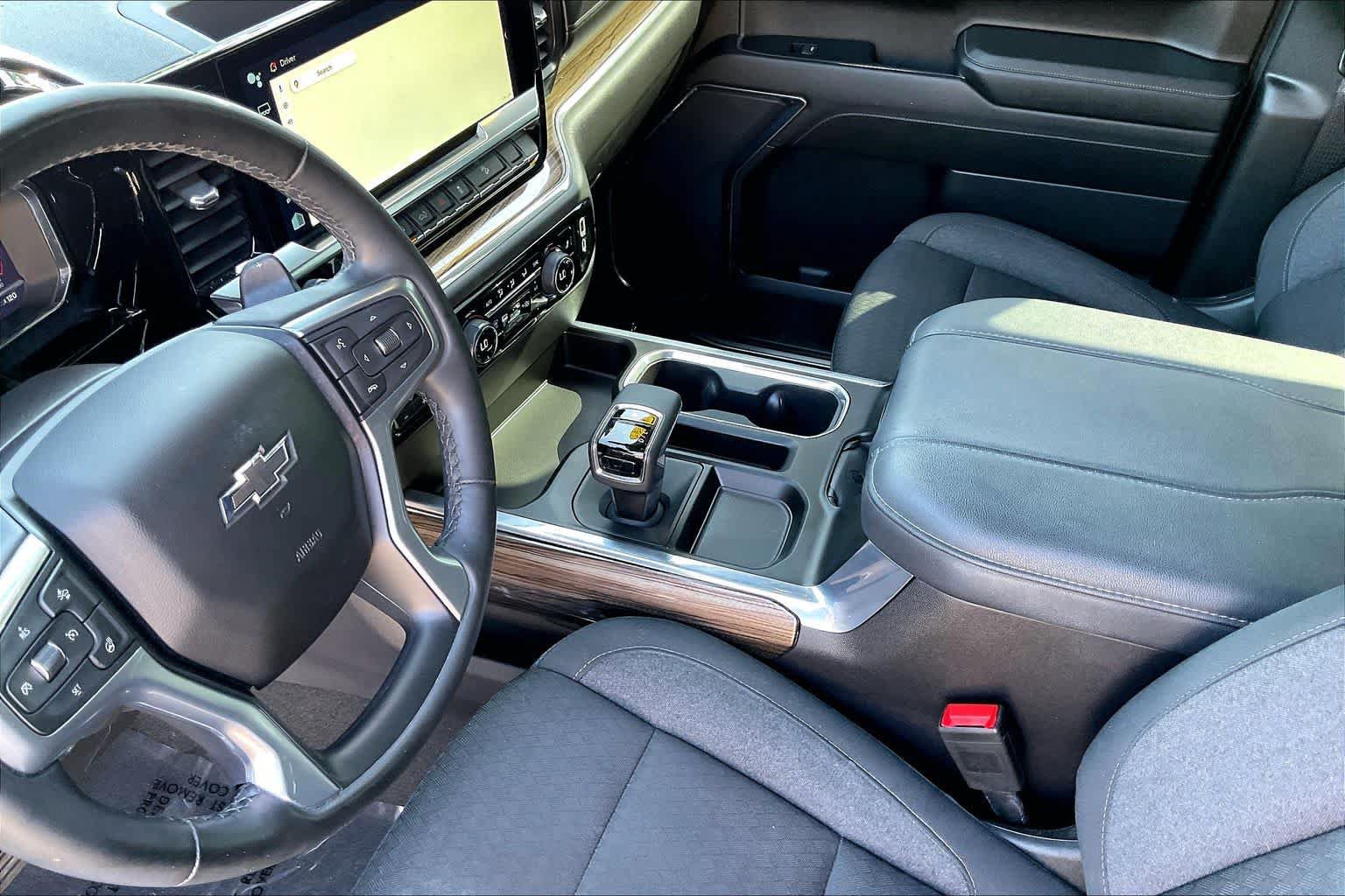 Used 2024 Chevrolet Silverado 1500 LT Trail Boss w/ Protection Package AWD/4WD image 17