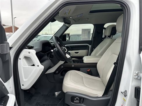 Used 2023 Land Rover Defender 130 First Edition image 19