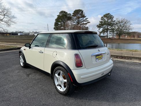 Used 2003 MINI Cooper Hardtop image 3