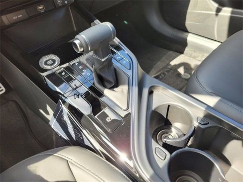 New 2025 Kia Niro EX Touring FWD image 19