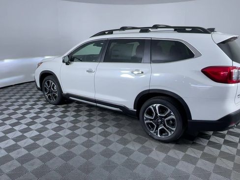 Used 2023 Subaru Ascent Touring AWD/4WD image 6