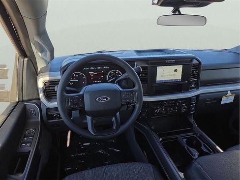 New 2026 Ford F250 XLT w/ FX4 Off-Road Package image 10