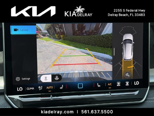 Used 2025 Volkswagen Tiguan SE FWD image 21