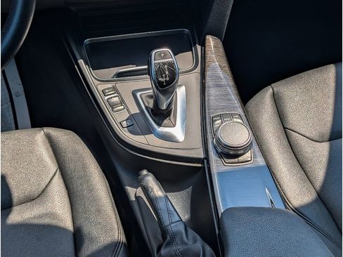 Used 2018 BMW 330i Sedan RWD image 23