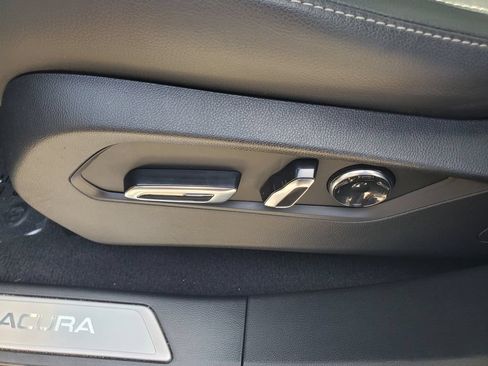 Certified 2025 Acura RDX SH-AWD image 17