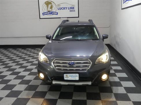 Used 2016 Subaru Outback 2.5i Limited AWD/4WD image 3