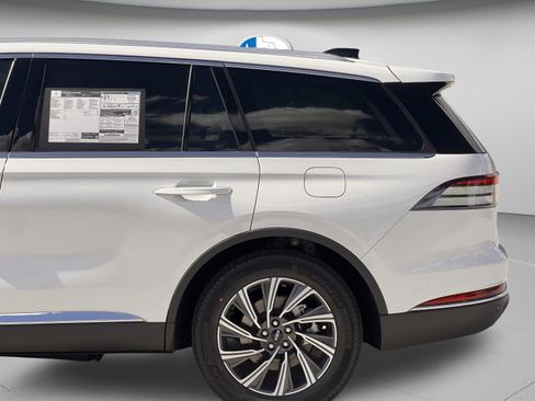 Used 2026 Lincoln Aviator 2WD image 30