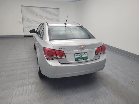 Used 2014 Chevrolet Cruze LS FWD image 6