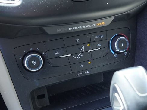 Used 2015 Ford Focus SE FWD image 17