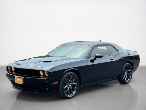 Used 2022 Dodge Challenger SXT w/ Blacktop Package RWD image 3