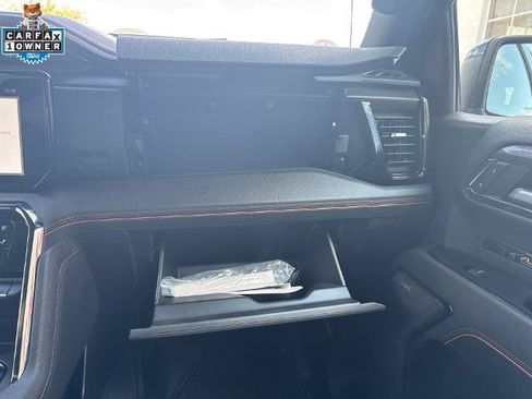 Used 2022 GMC Sierra 1500 AT4 w/ AT4 Preferred Package AWD/4WD image 26