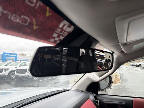 Used 2019 Toyota Tacoma SR5 image 26