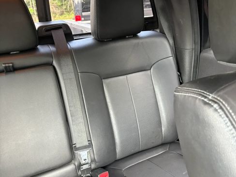 Used 2015 Ford F250 Lariat w/ Lariat Chrome Package AWD/4WD image 25