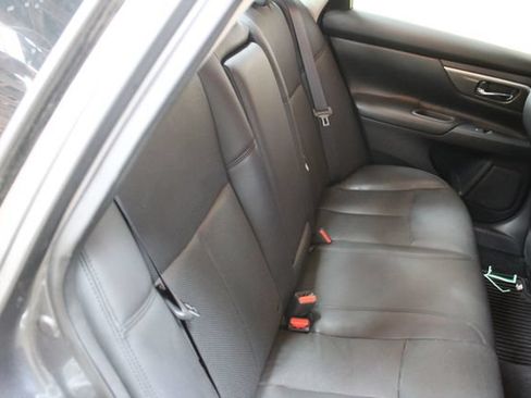 Used 2015 Nissan Altima 2.5 SL FWD image 9