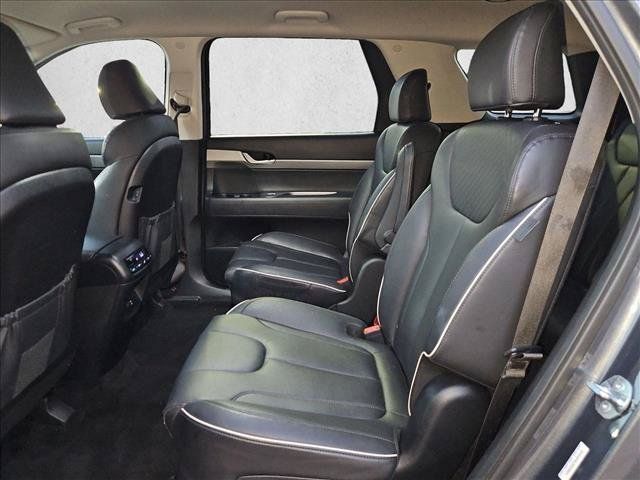 Used 2025 Hyundai Palisade SEL FWD image 14