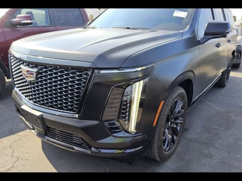 Used 2025 Cadillac Escalade ESV Sport Platinum AWD/4WD image 3