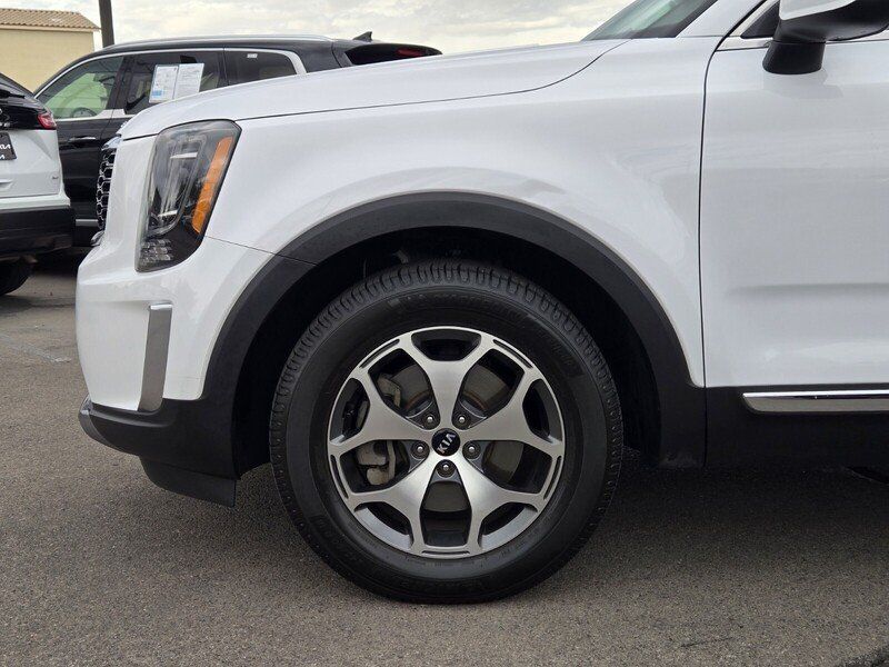 Certified 2021 Kia Telluride EX FWD image 10