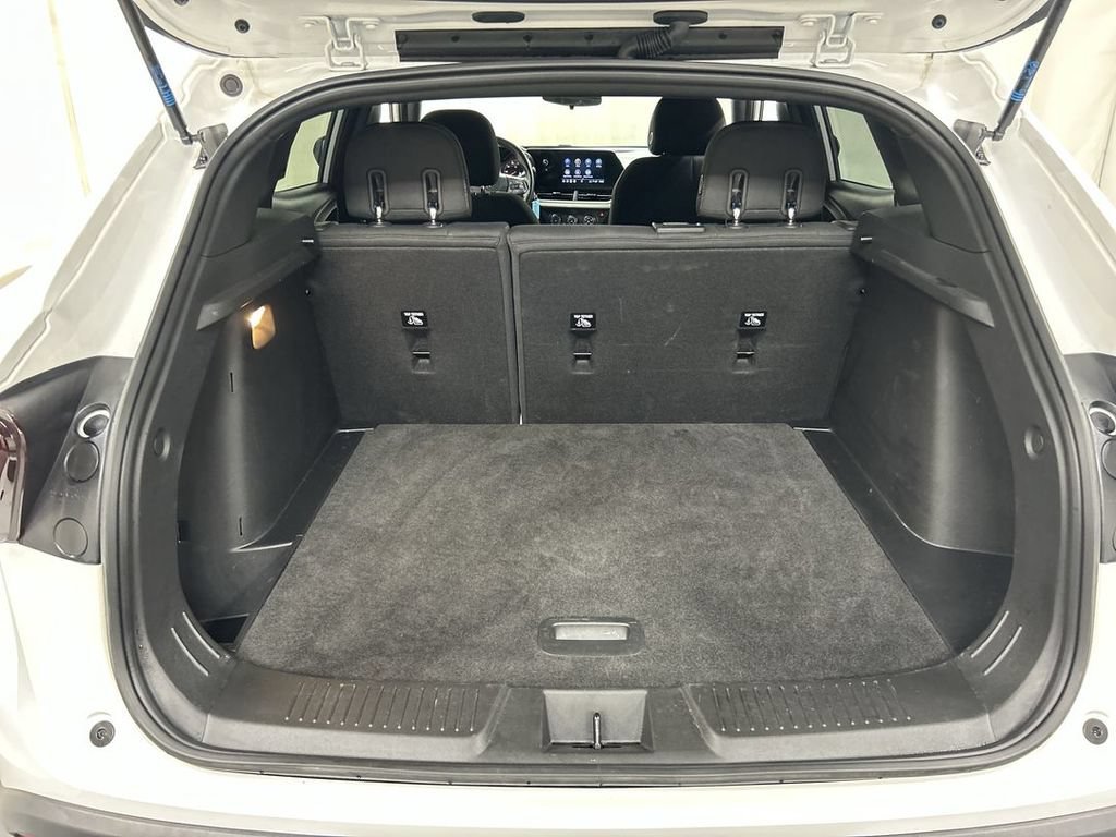 Certified 2024 Chevrolet Trax RS FWD image 21