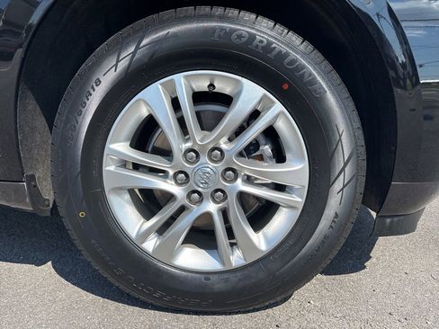 Used 2021 Buick Enclave Essence image 12