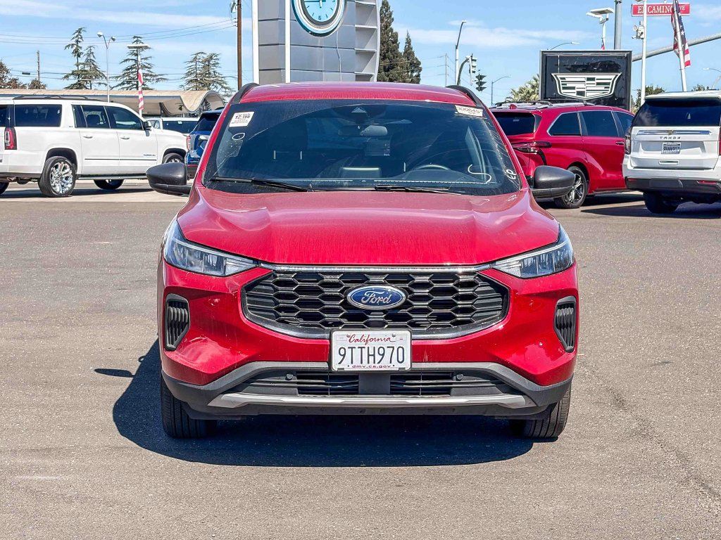 Used 2025 Ford Escape ST-Line AWD/4WD image 6