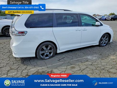 Used 2016 Toyota Sienna SE w/ SE Preferred Package FWD image 4