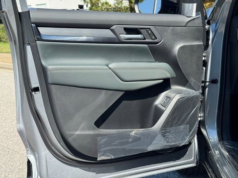 New 2026 GMC Terrain AT4 image 17