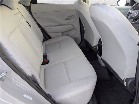 Used 2025 Hyundai Kona SEL FWD image 19