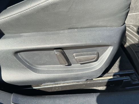 Used 2025 Toyota Camry XSE image 19