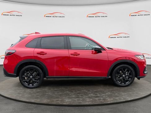 Used 2025 Honda HR-V Sport image 6