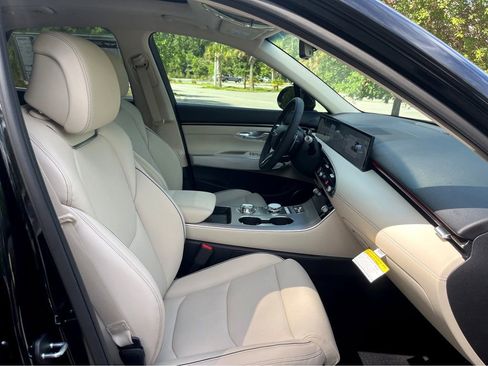 New 2026 Genesis GV70 2.5T Advanced AWD/4WD image 17