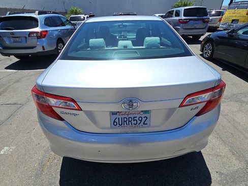 Used 2012 Toyota Camry LE FWD image 3