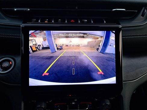 New 2025 Jeep Grand Cherokee Limited w/ Trailer Tow Package AWD/4WD image 25