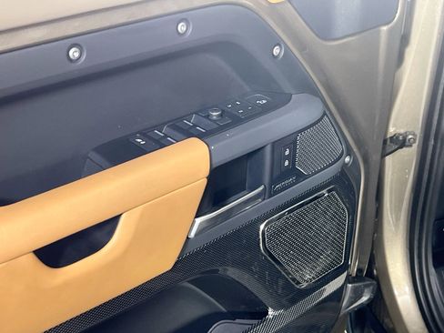 Used 2021 Land Rover Defender 110 X image 18