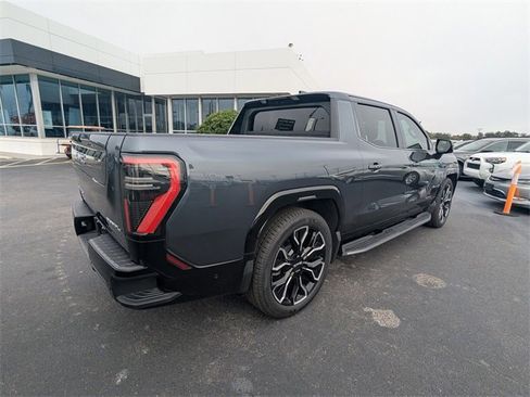 New 2025 GMC Sierra EV Denali image 4