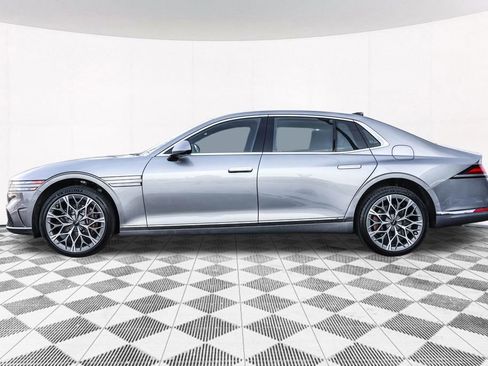 Used 2025 Genesis G90 3.5T image 21