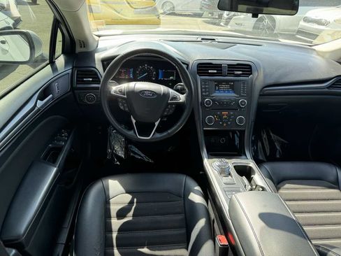 Used 2018 Ford Fusion SE w/ Equipment Group 601A image 12