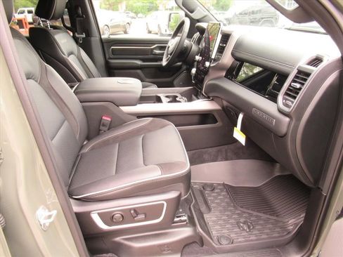 New 2026 RAM 1500 Laramie AWD/4WD image 10