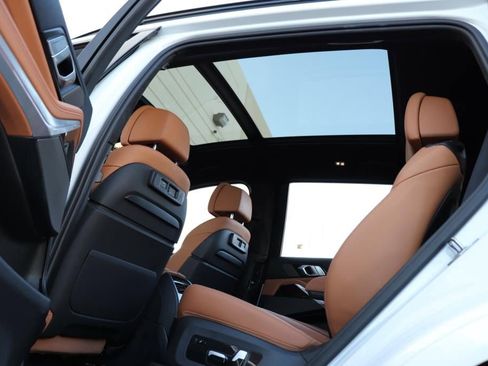 Used 2021 BMW X7 xDrive40i w/ M Sport Package image 39