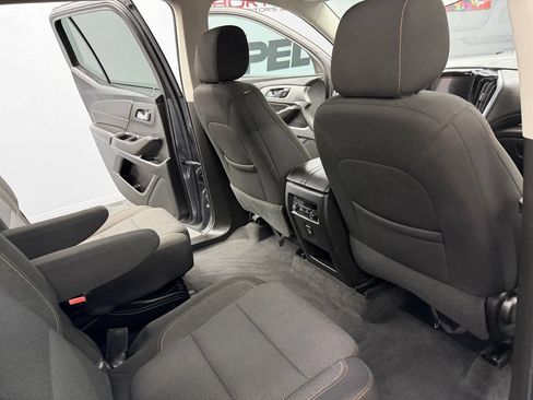 Used 2021 Chevrolet Traverse LT FWD image 48