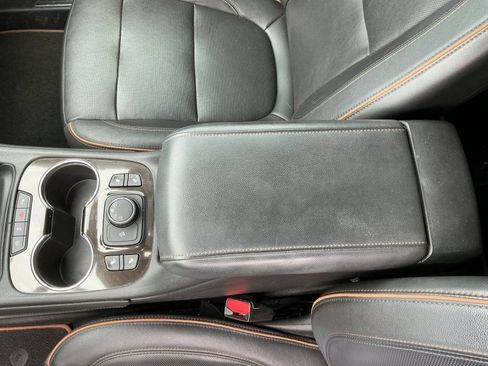 Used 2020 GMC Acadia AT4 AWD/4WD image 11