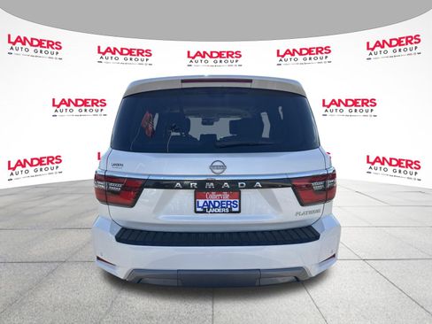Used 2023 Nissan Armada Platinum w/ Captain's Chairs Package RWD image 4