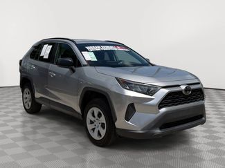Used 2019 Toyota RAV4 LE FWD video 2